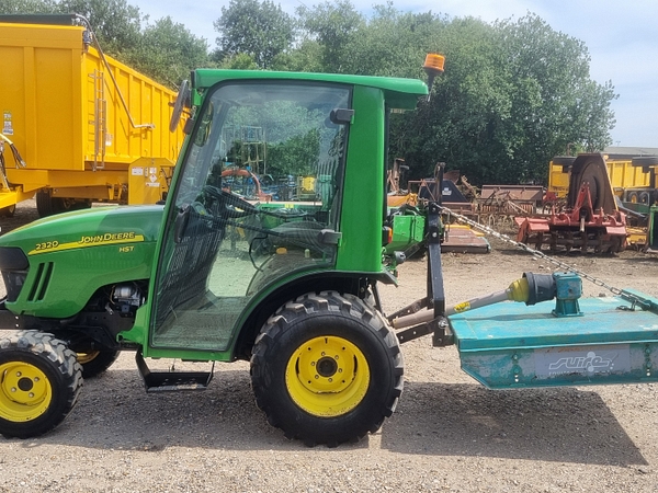 Chris Atkin & Son Ltd - John Deere 2320